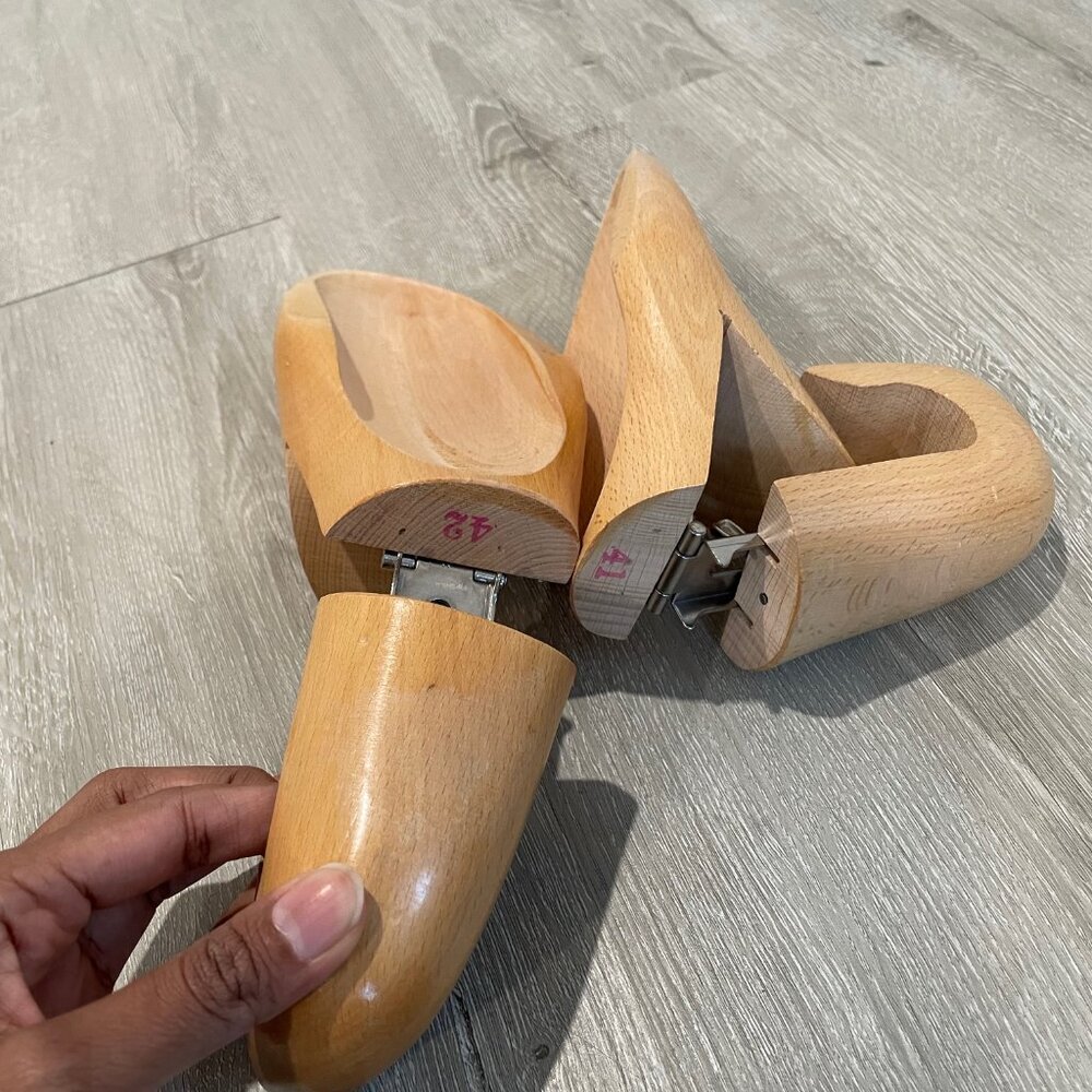 Vintage GUCCI Wooden Shoe Stretchers Size 41 and 42 - Picture 4 of 5